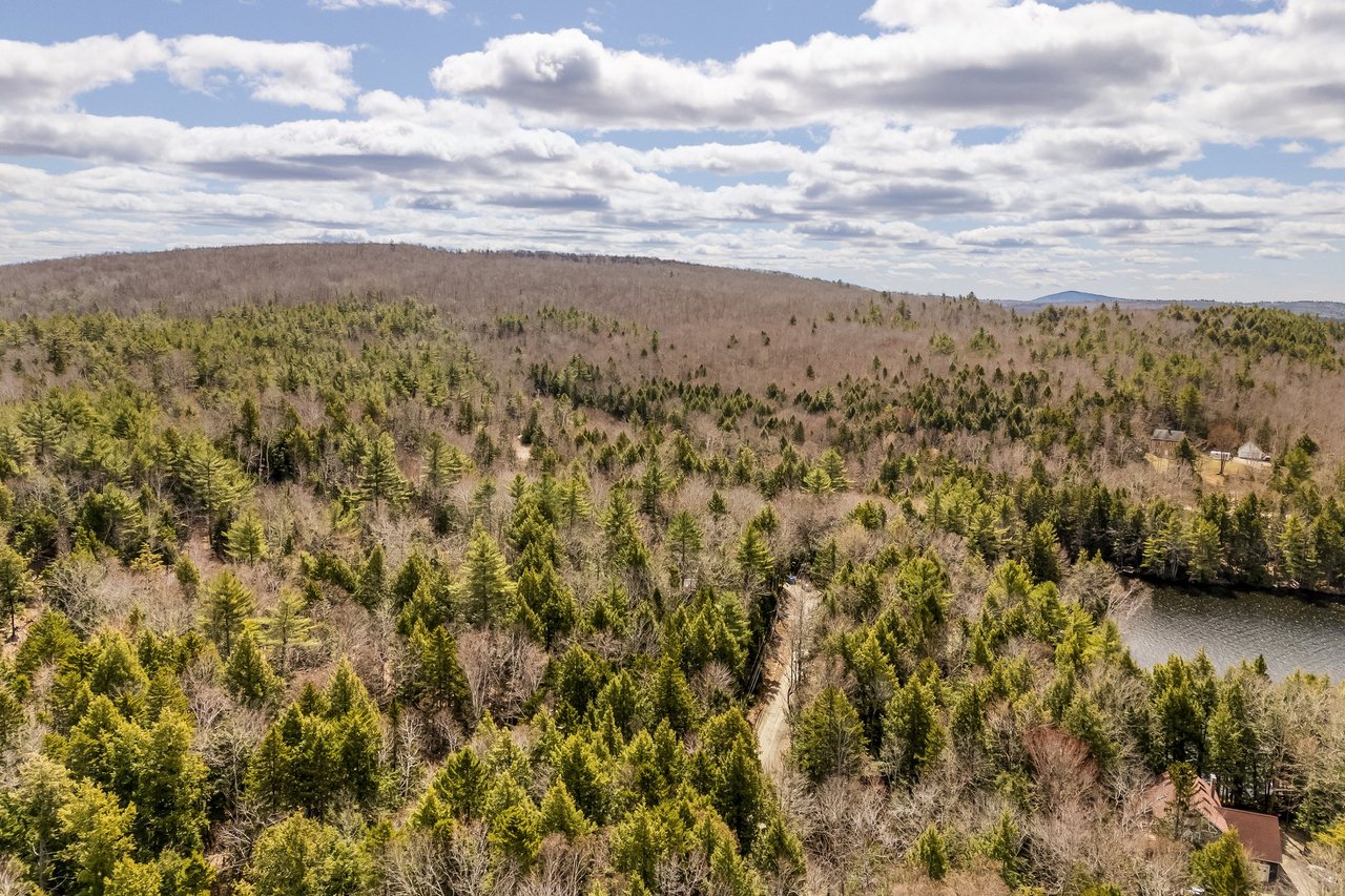 76 Cottage Shore Drive Holden, ME 04429-7003