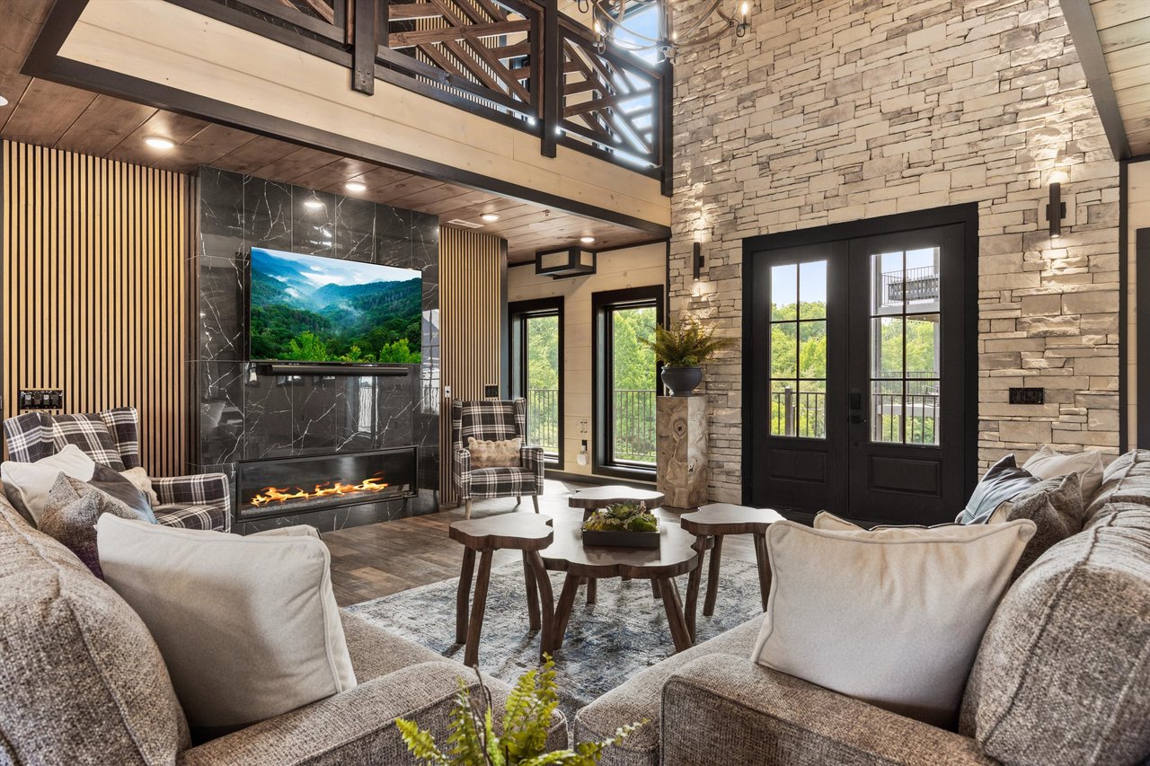 1362 Rambling Creek Way