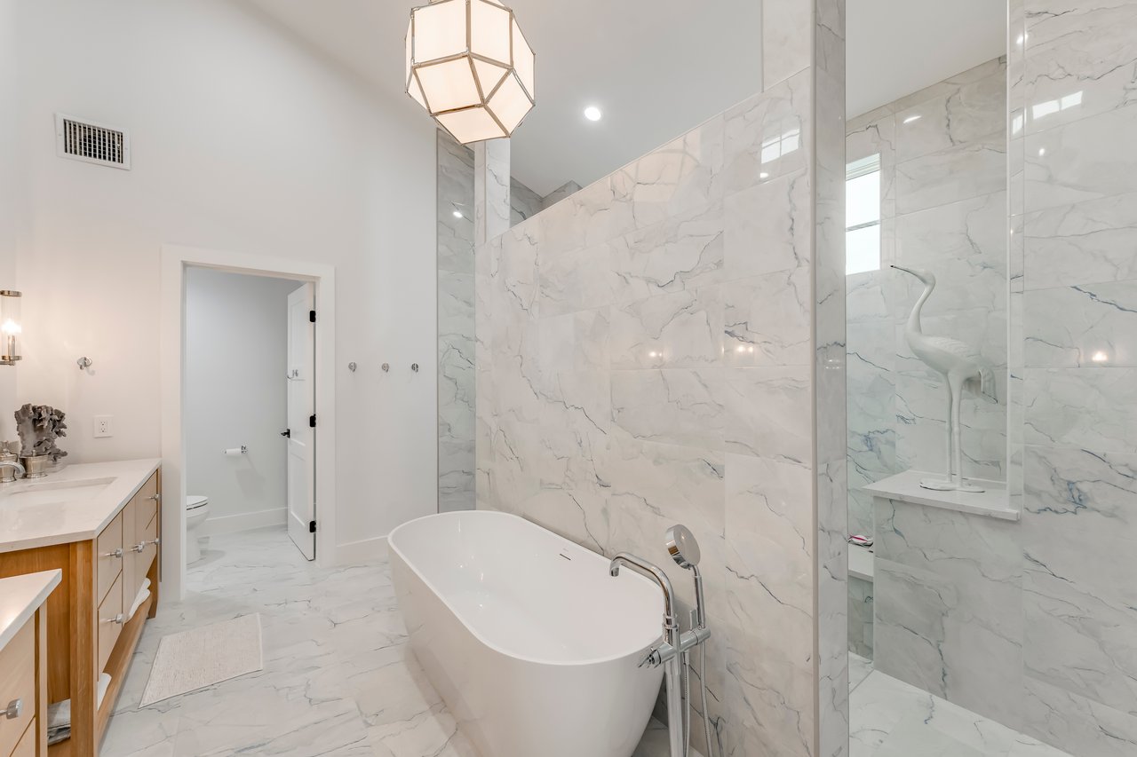 Dewdrop Street, 6110 Sq. Ft.