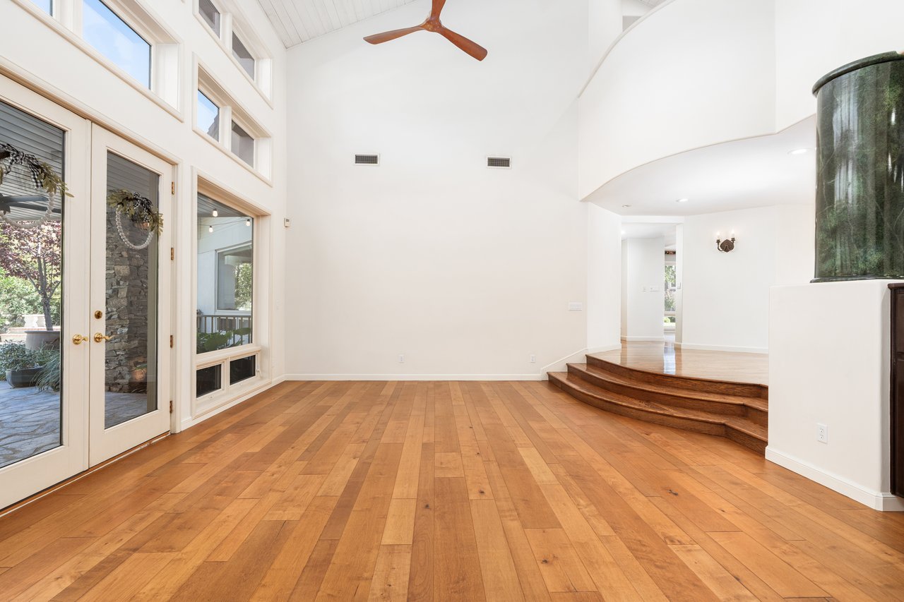 7285 N San Pedro Ave
