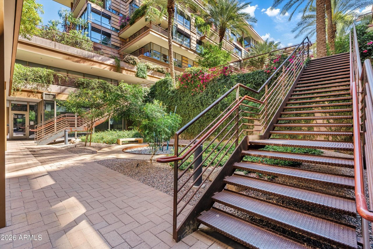 7147 E Rancho Vista Dr, #3008