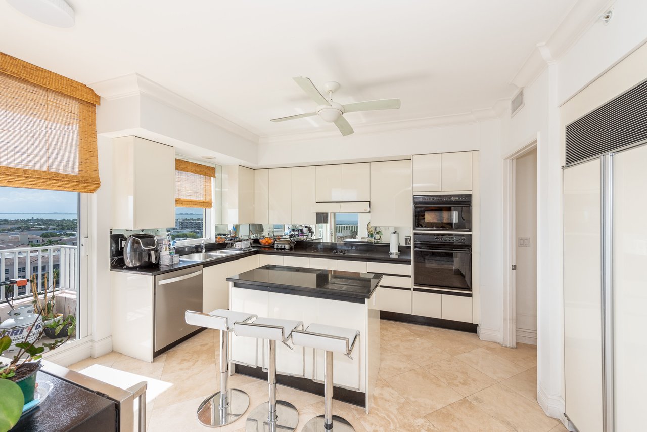 785 Crandon Blvd # 1205