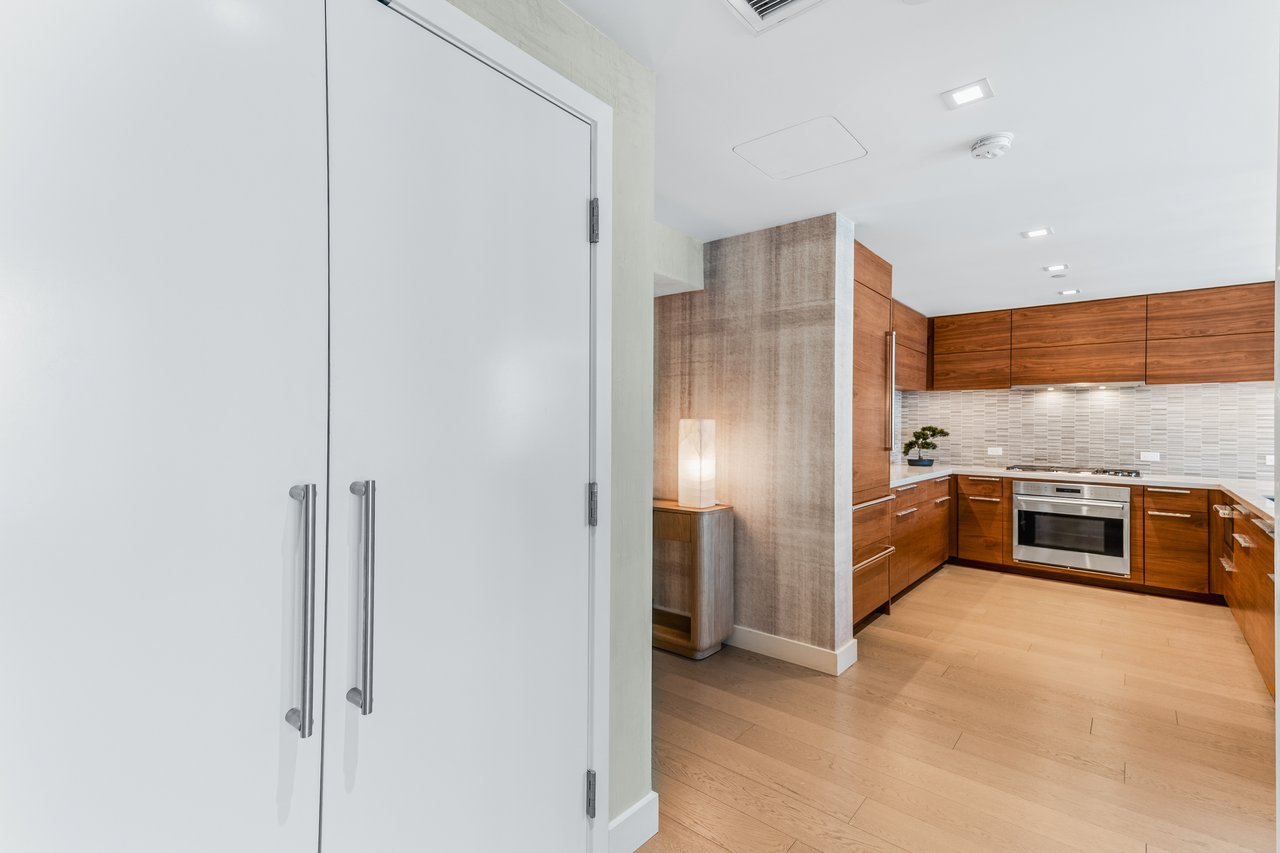 888 W E Street Unit 1106