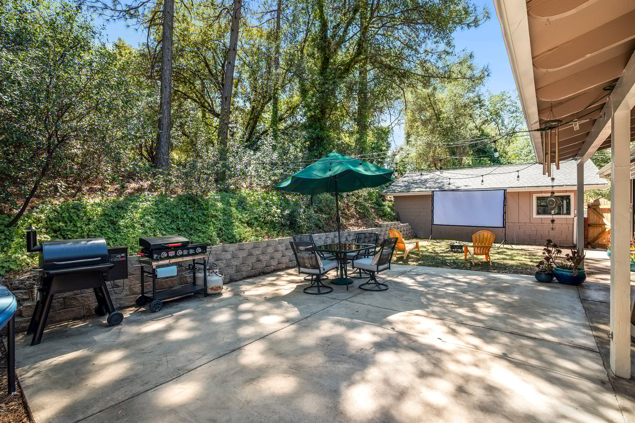 5761 Forest Lake Rd,