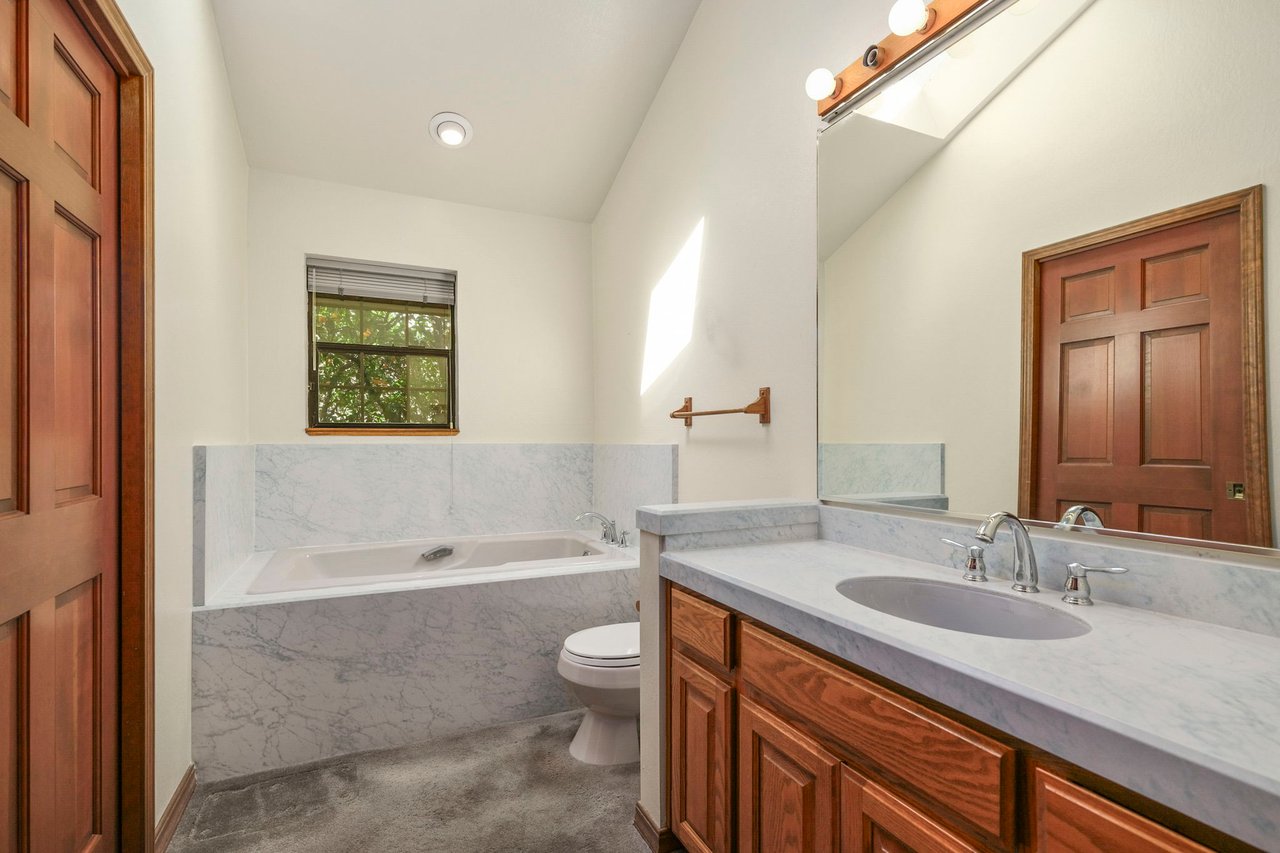 50 Amberwood Ln, Walnut Creek