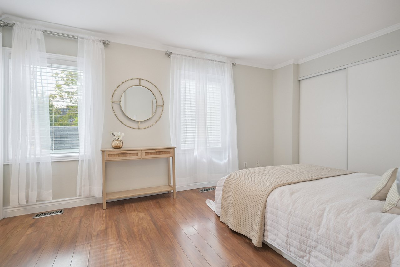 Updated Link Home on Ravine Lot
