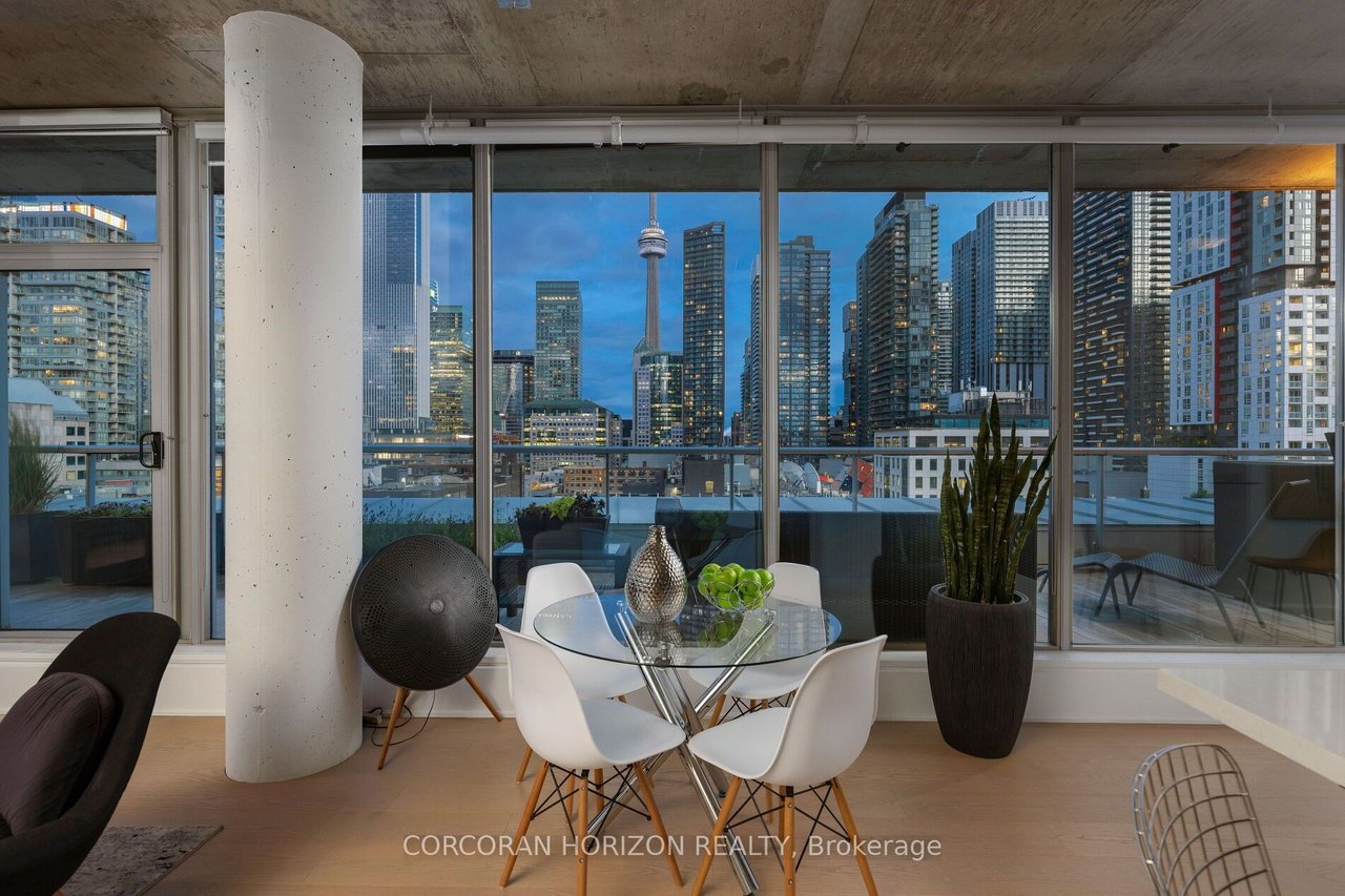 QUEEN ST W PENTHOUSE