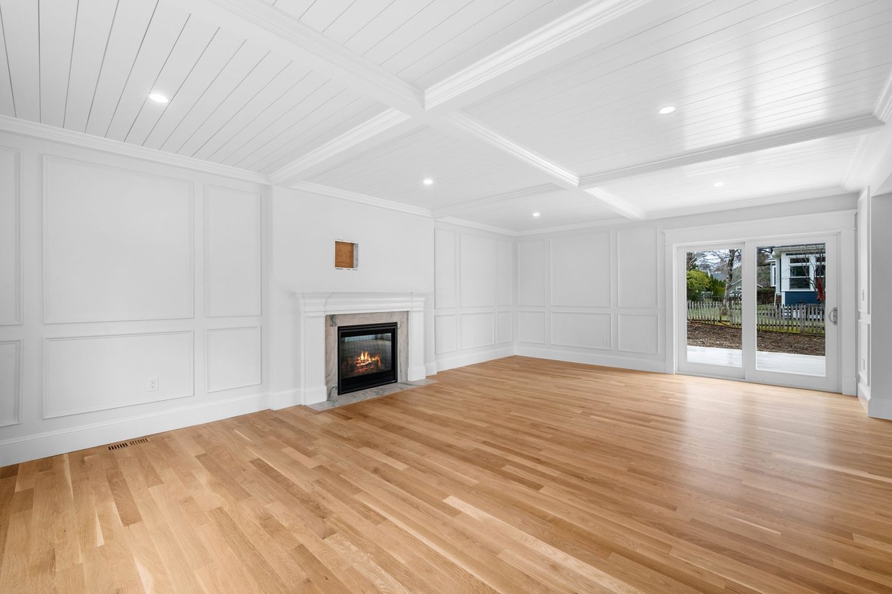 36 Rockaway Ave