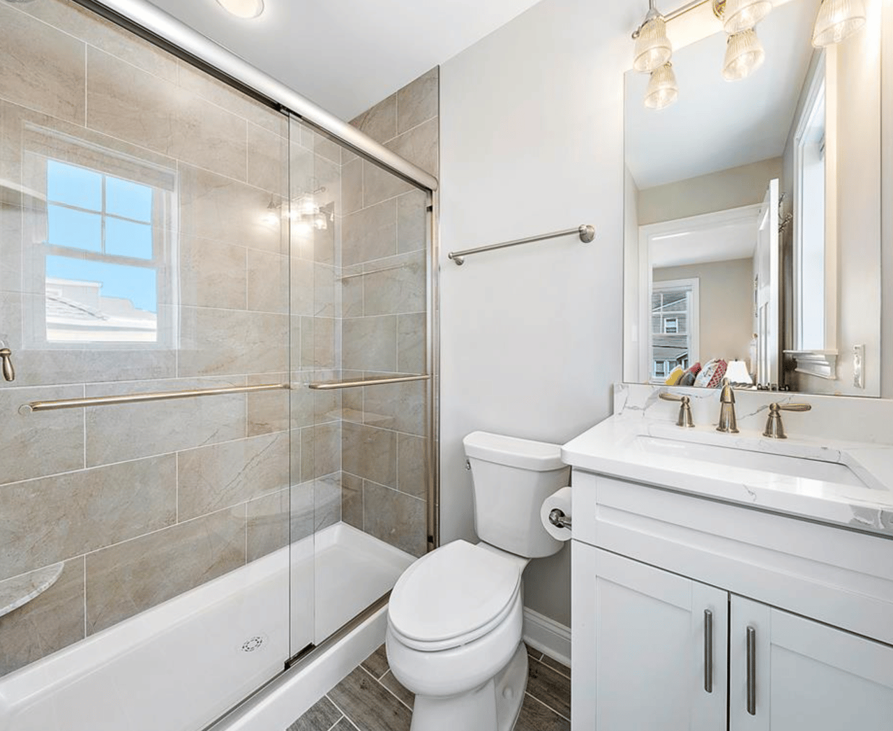 24 W Winifred Avenue, Beach Haven Crest