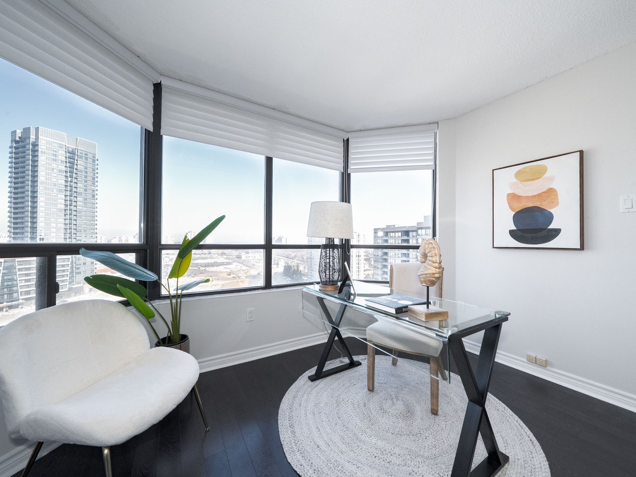 7420 Bathurst Street, 1602