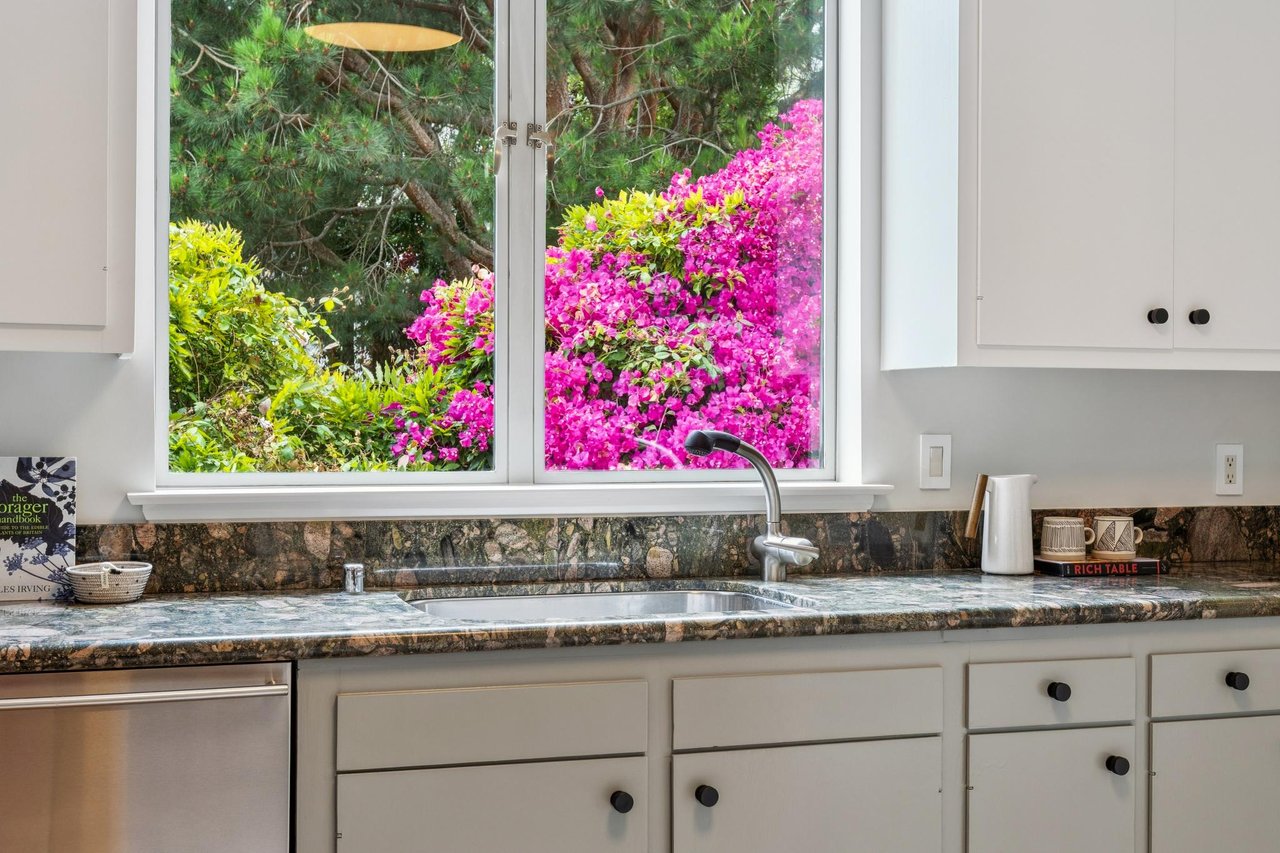 Historic Marina Boulevard Property with Stunning Views