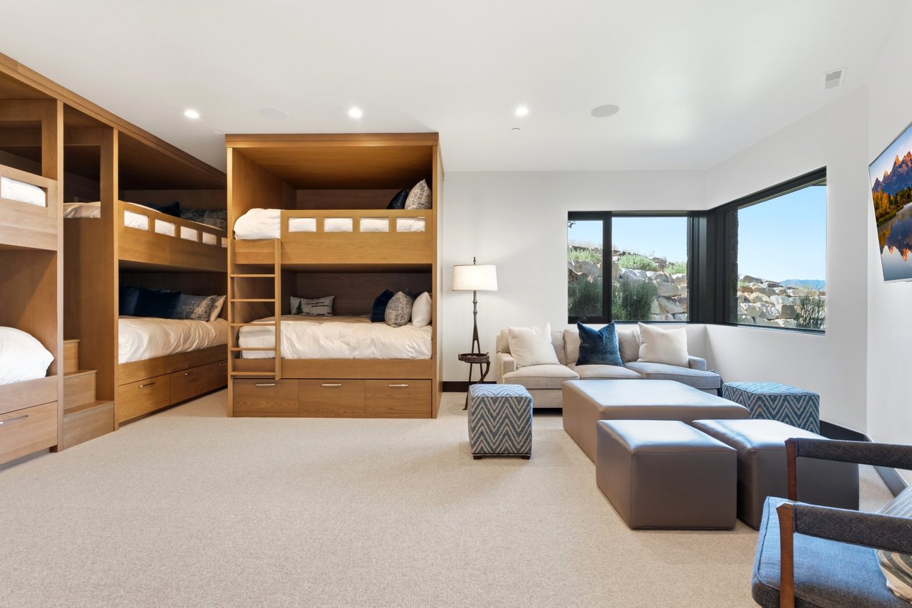 Top-of-Promontory Architectural Estate — Furnished & Turnkey - Front-Row Mountain Views