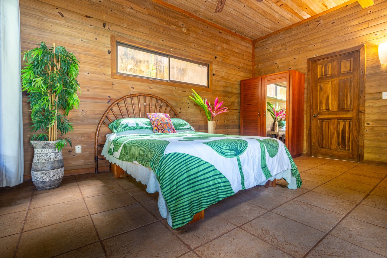 VILLA KRISTINA MARIA - 3.84 ACRES - PERLA DE BALLENA ESTATES