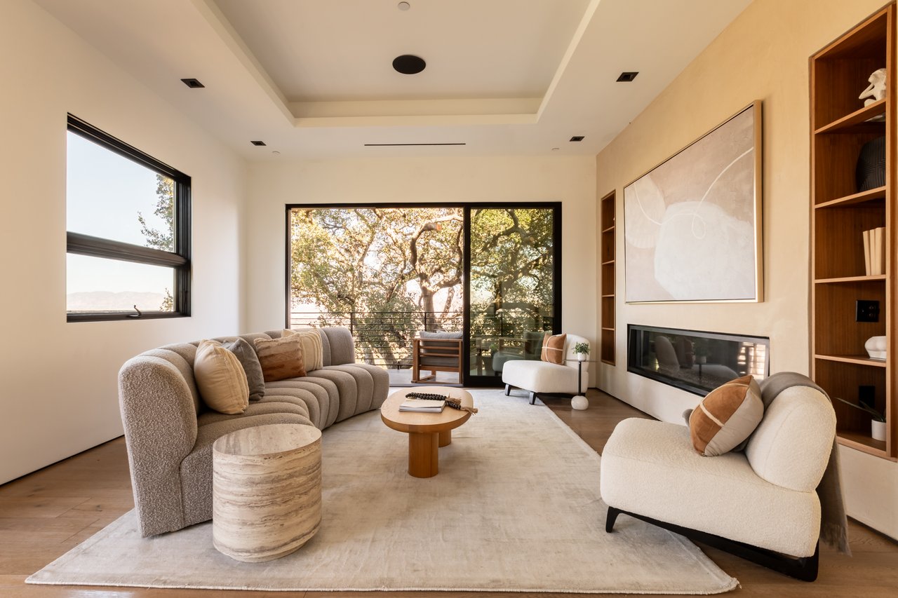 13331 Mulholland Dr, Beverly Hills