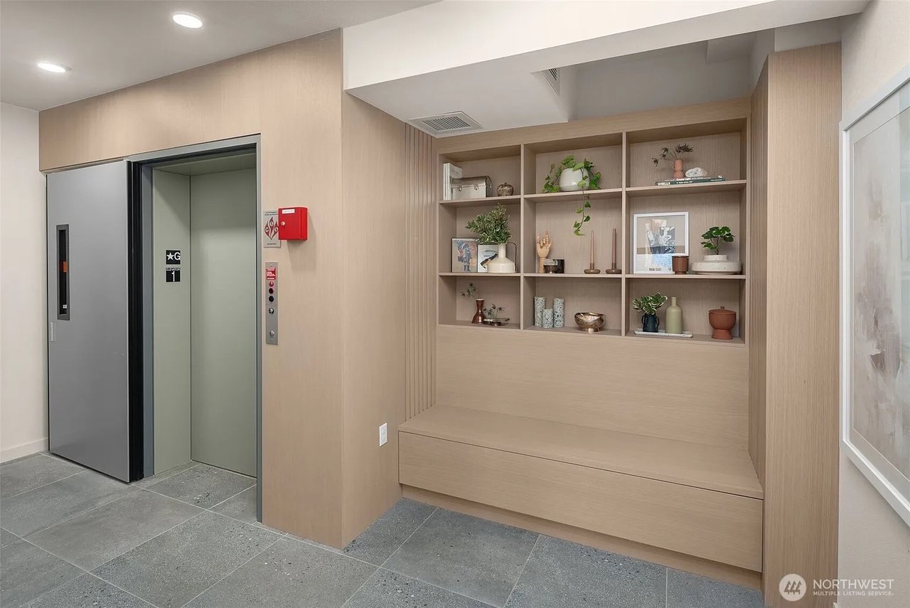 238 4th Avenue #300