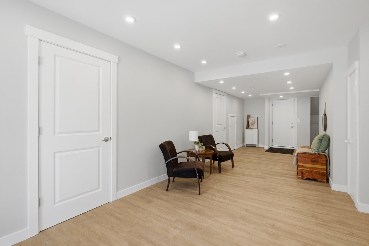 88 Woodfield Crescent SW