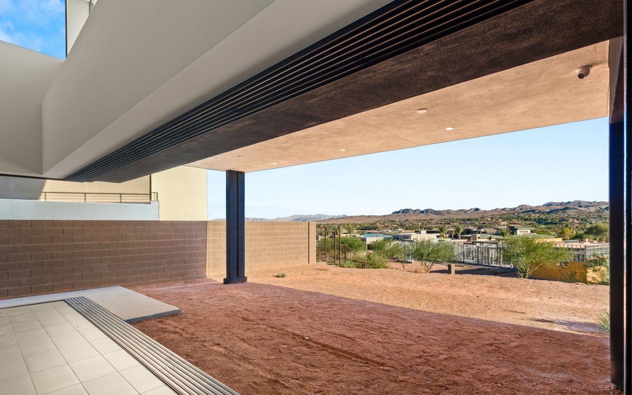 25 Canyon Bay Drive