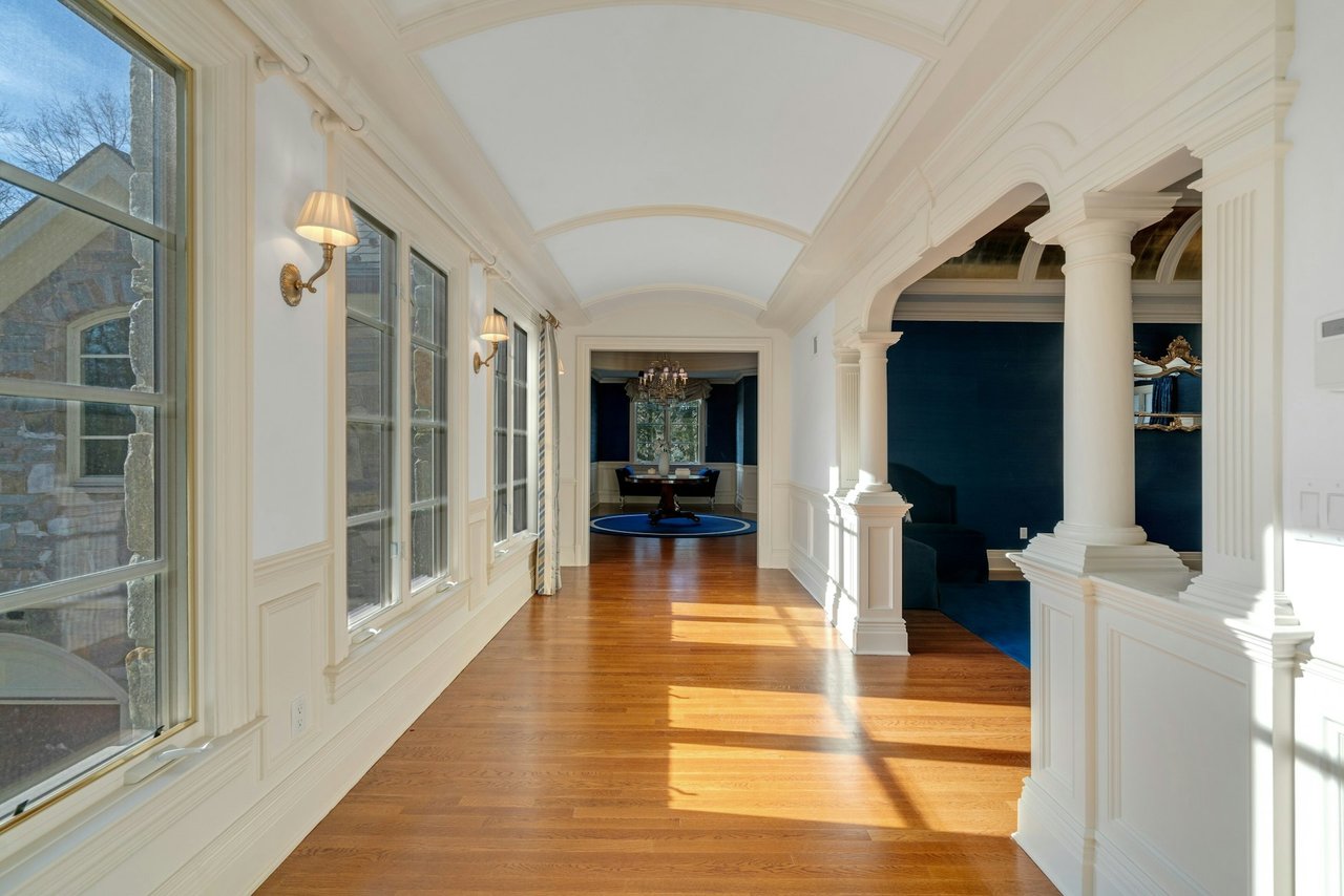 9 Ridge Crest Road
