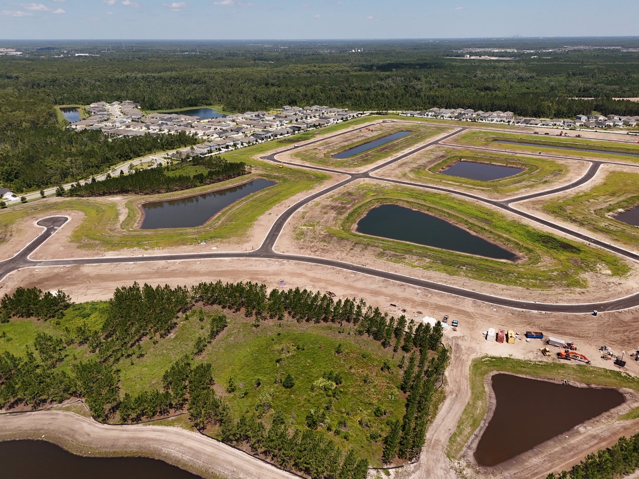 Master-planned Sagebrush neighborhood with lakes and new roadways