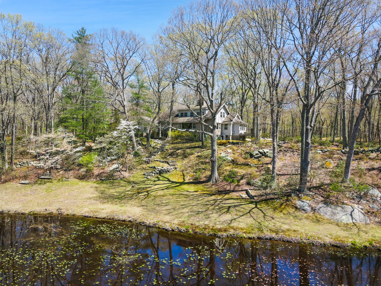 109 Old Church Lane, Pound Ridge