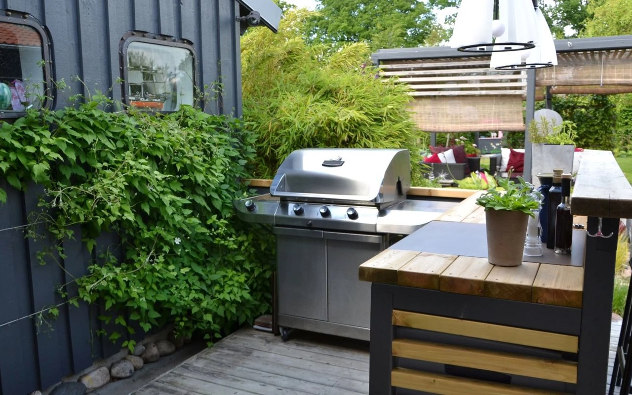 6 Ways to Make Your Outdoor Space Private