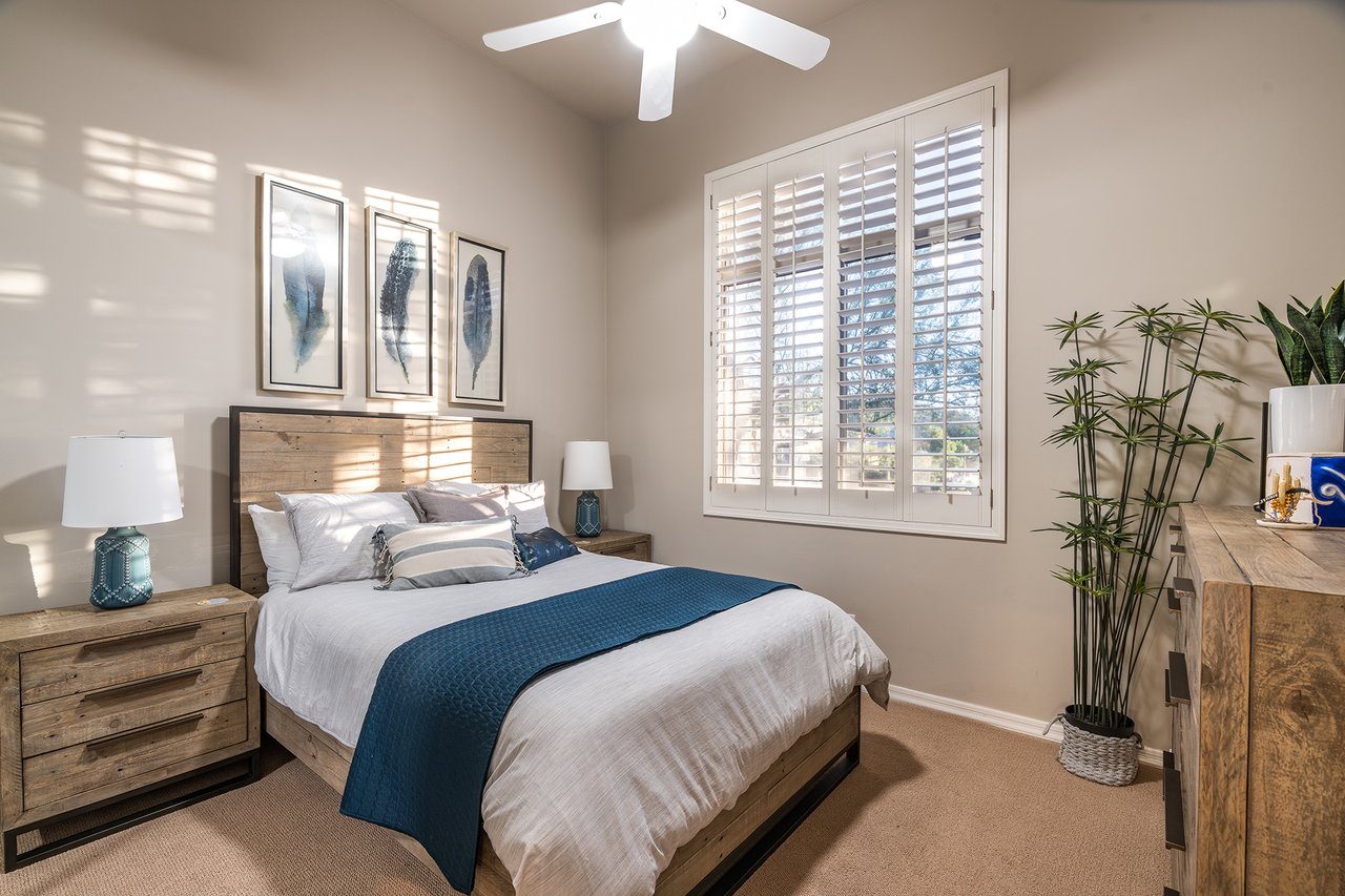 11368 E WINCHCOMB Drive