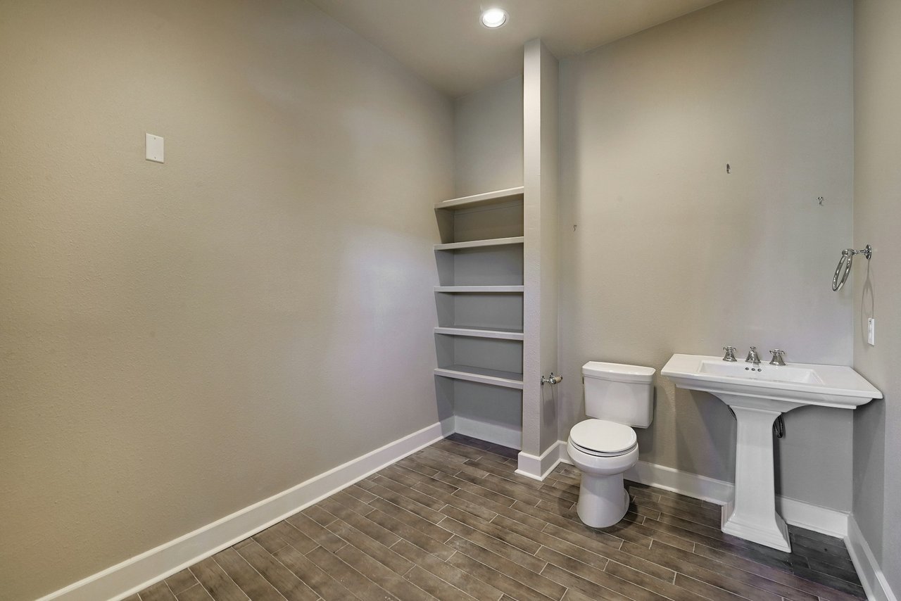 Coming Soon in Barton Creek!