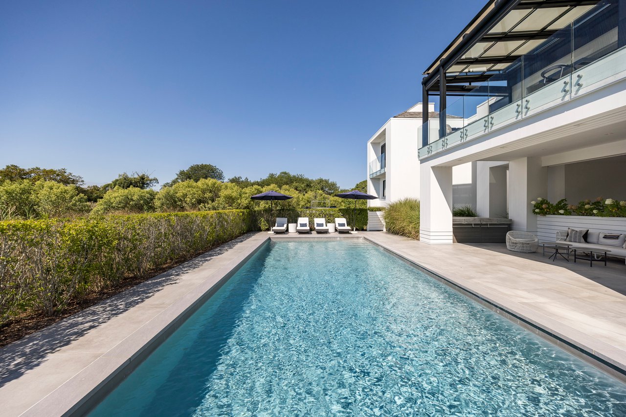 1076 Ocean Road, Bridgehampton