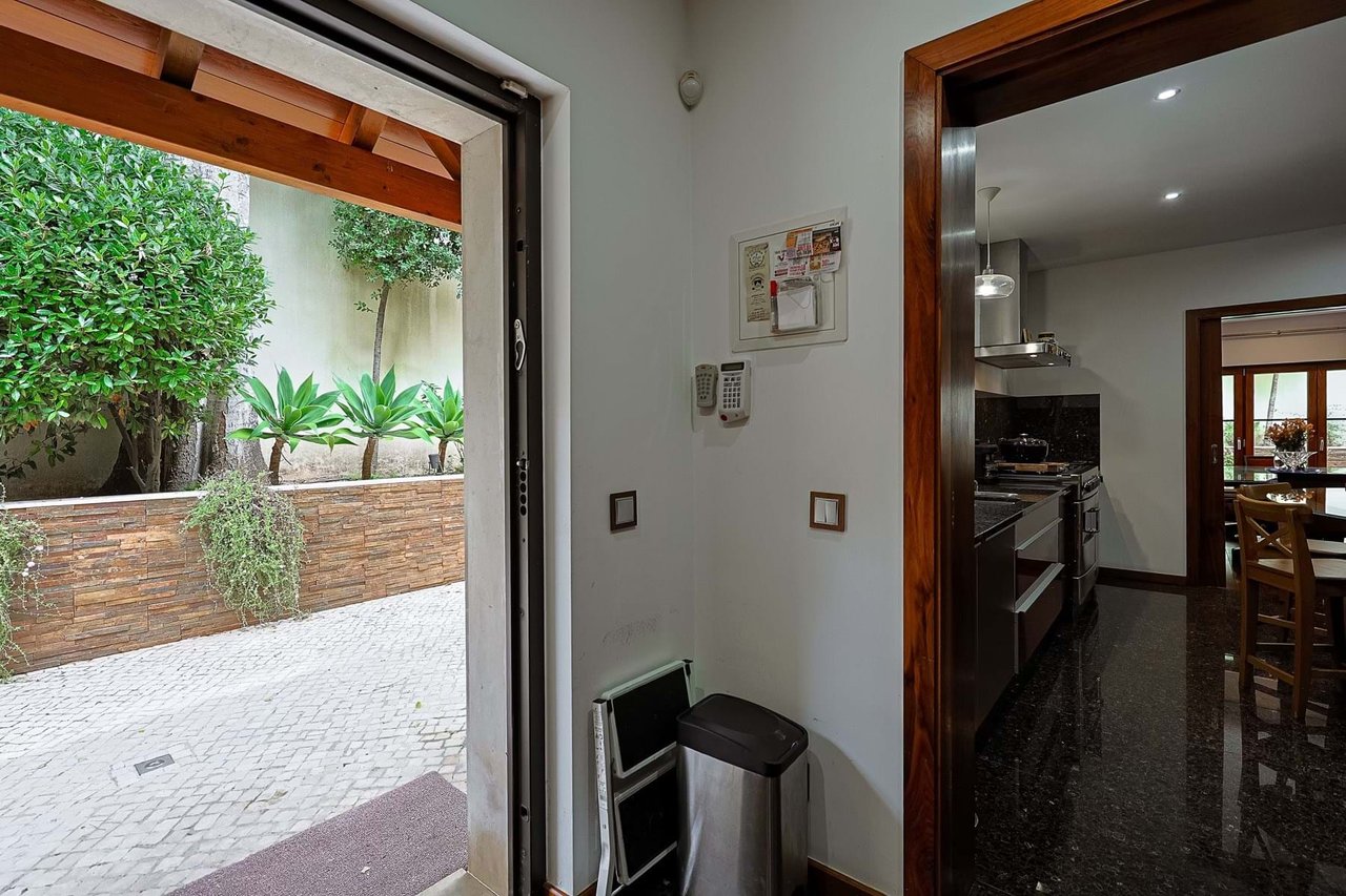 Trophy 5+2 Bedrooms Villa in Gandarinha,  Cascais’ Crown Jewel of Discrete Luxury and Sustainability
