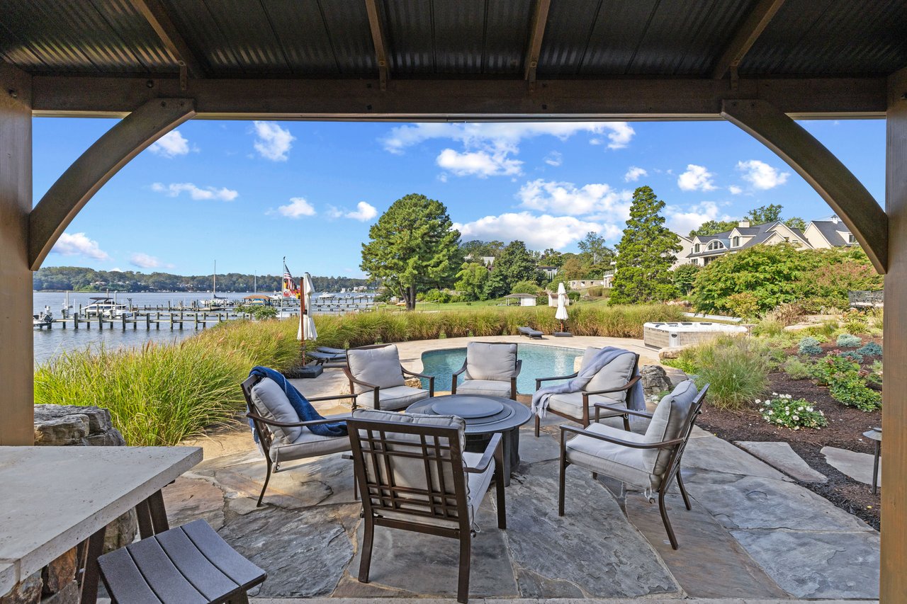 OFF MARKET RECORD SETTING SALE | LINSTEAD ON THE SEVERN WATERFRONT