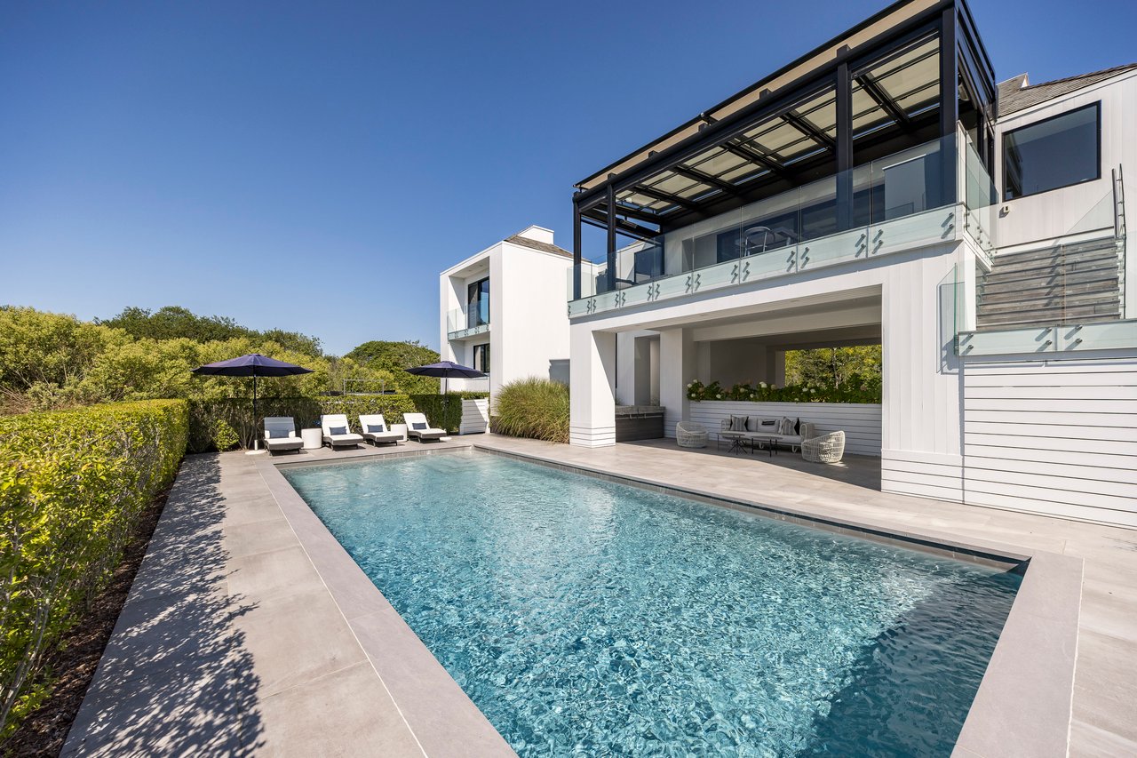 1076 Ocean Road, Bridgehampton