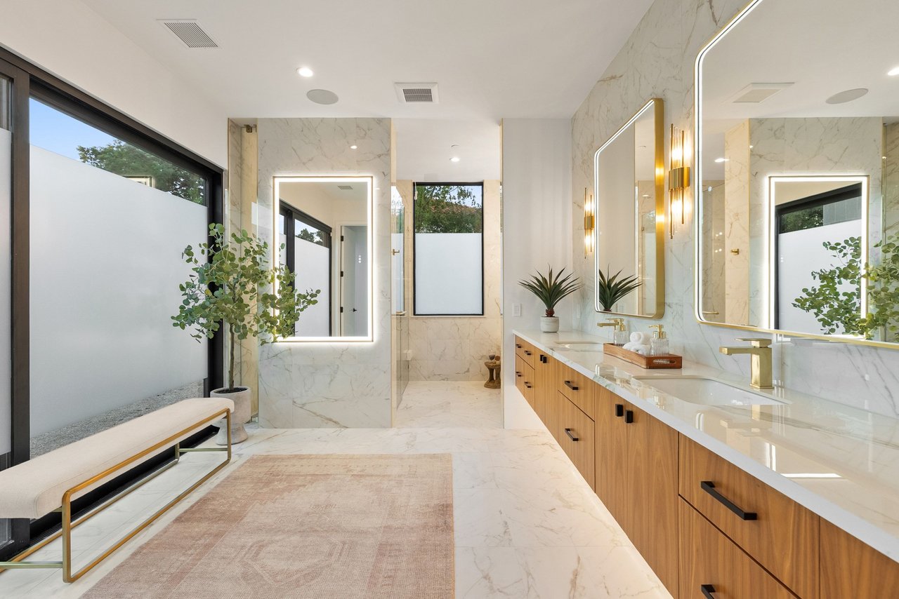 Refined Westlake Retreat