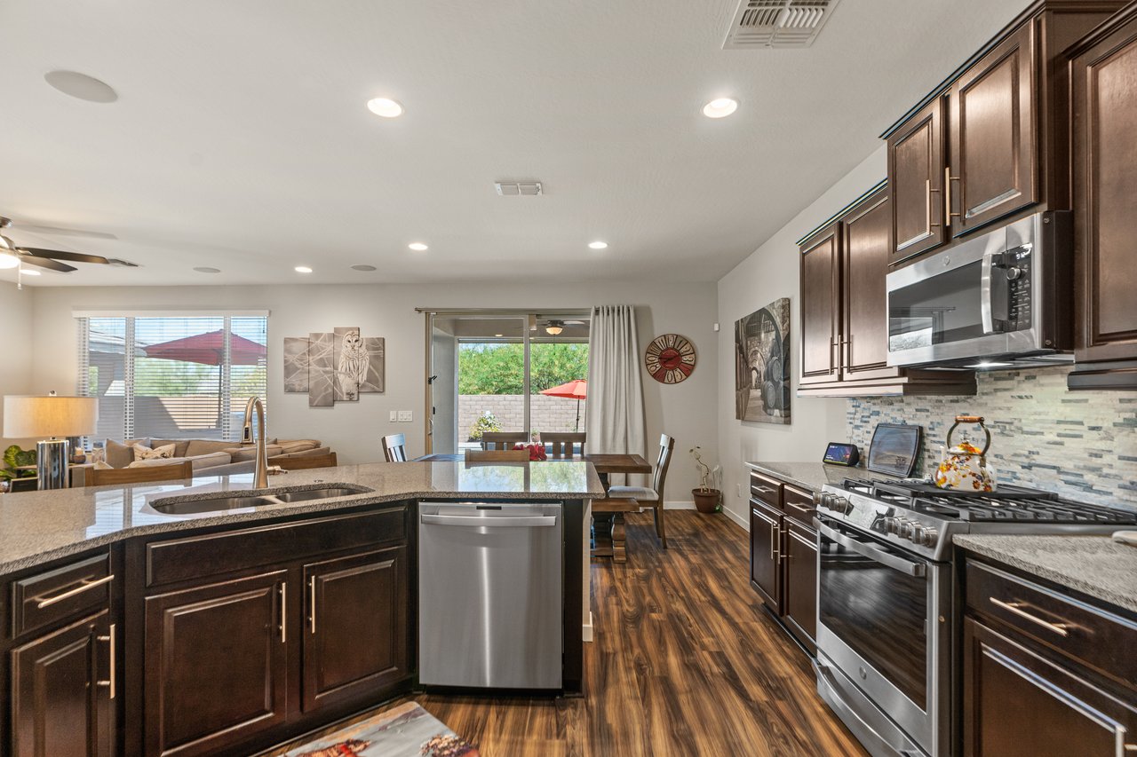 22136 N 28th Place