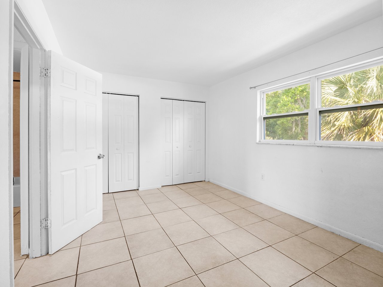 85,87,89 NW Irwin Ave
