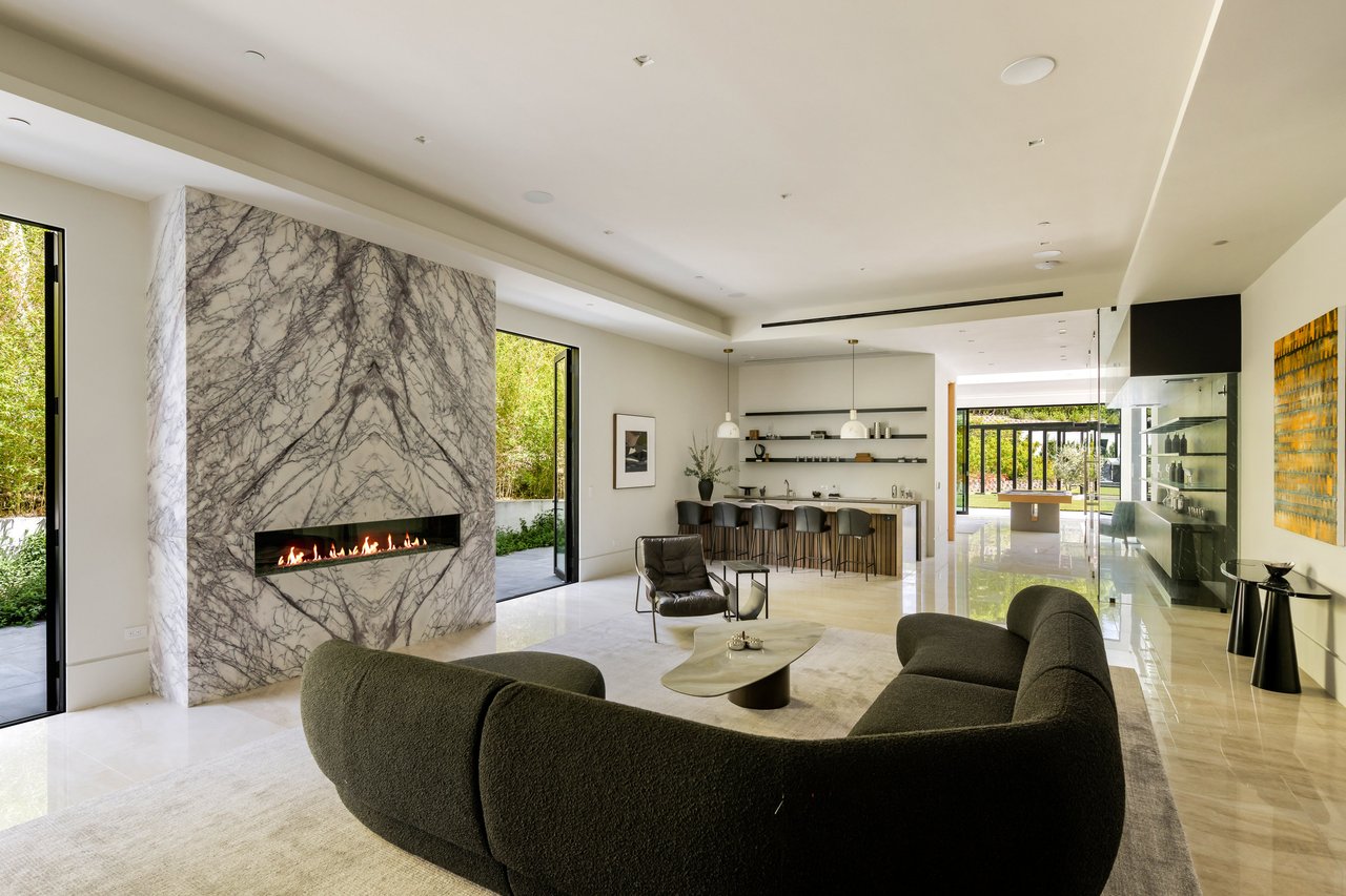 822 N Kenter