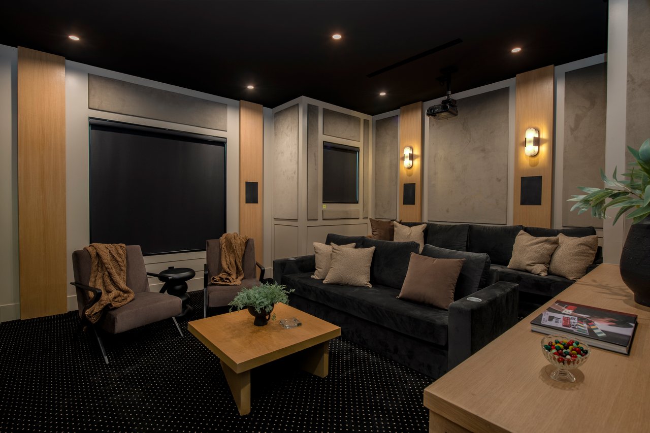 196 S Greenfield Ave, Westwood