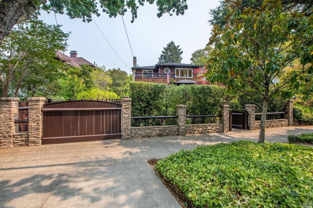 109 Lagunitas Rd