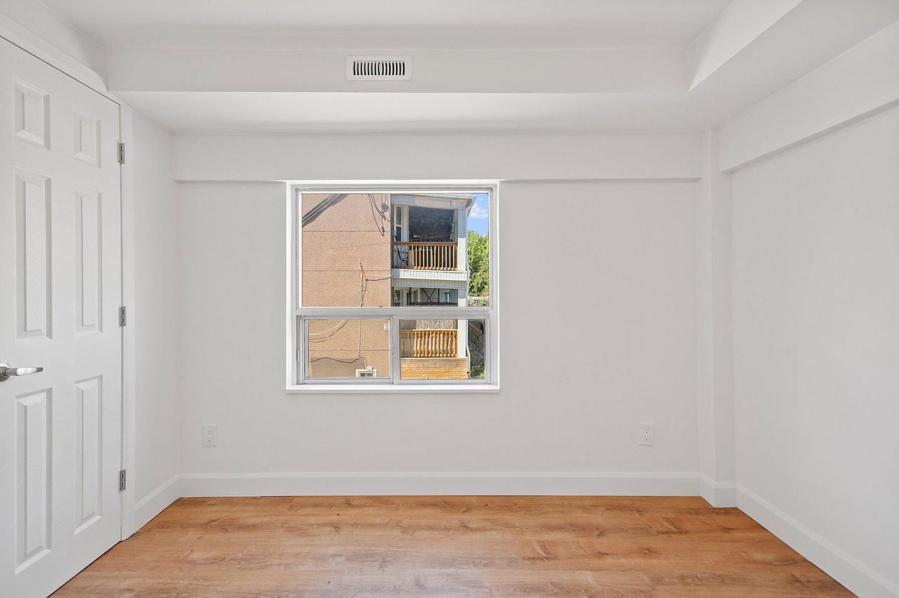 1328 Gerrard Street E Unit: 203