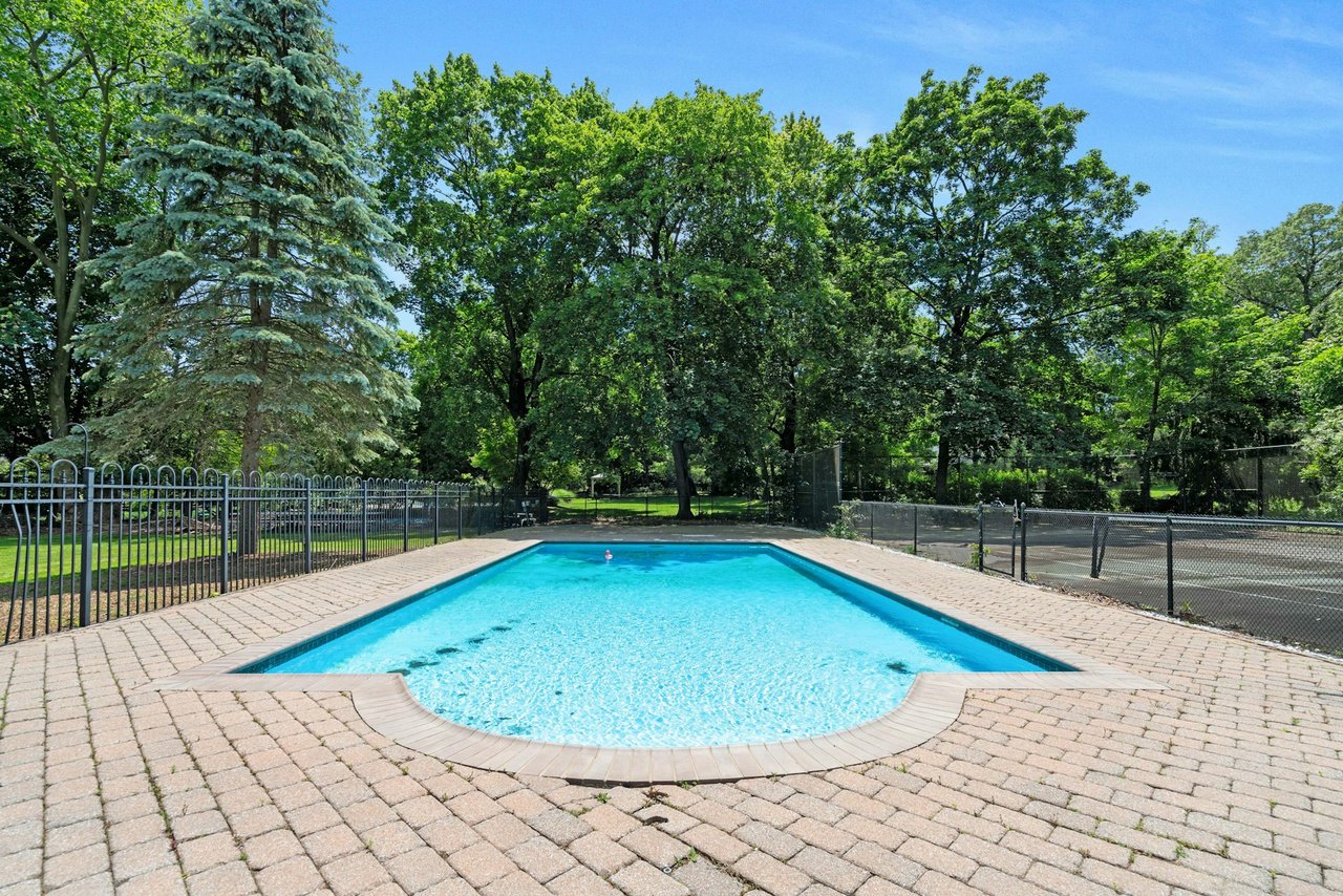 225 Glen Road