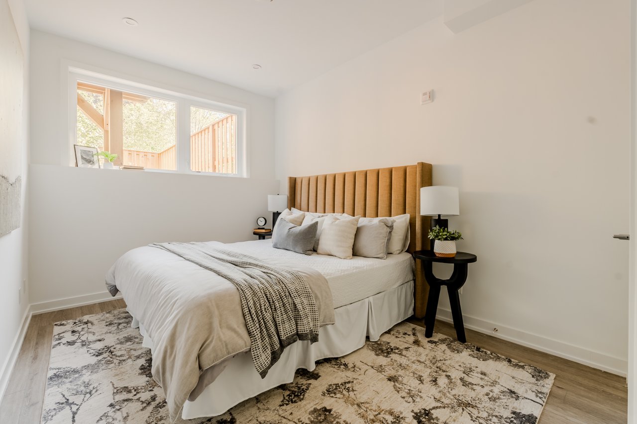 35 Birchcliff Avenue 52