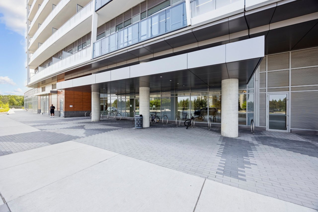 50 Upper Mall Way #2109