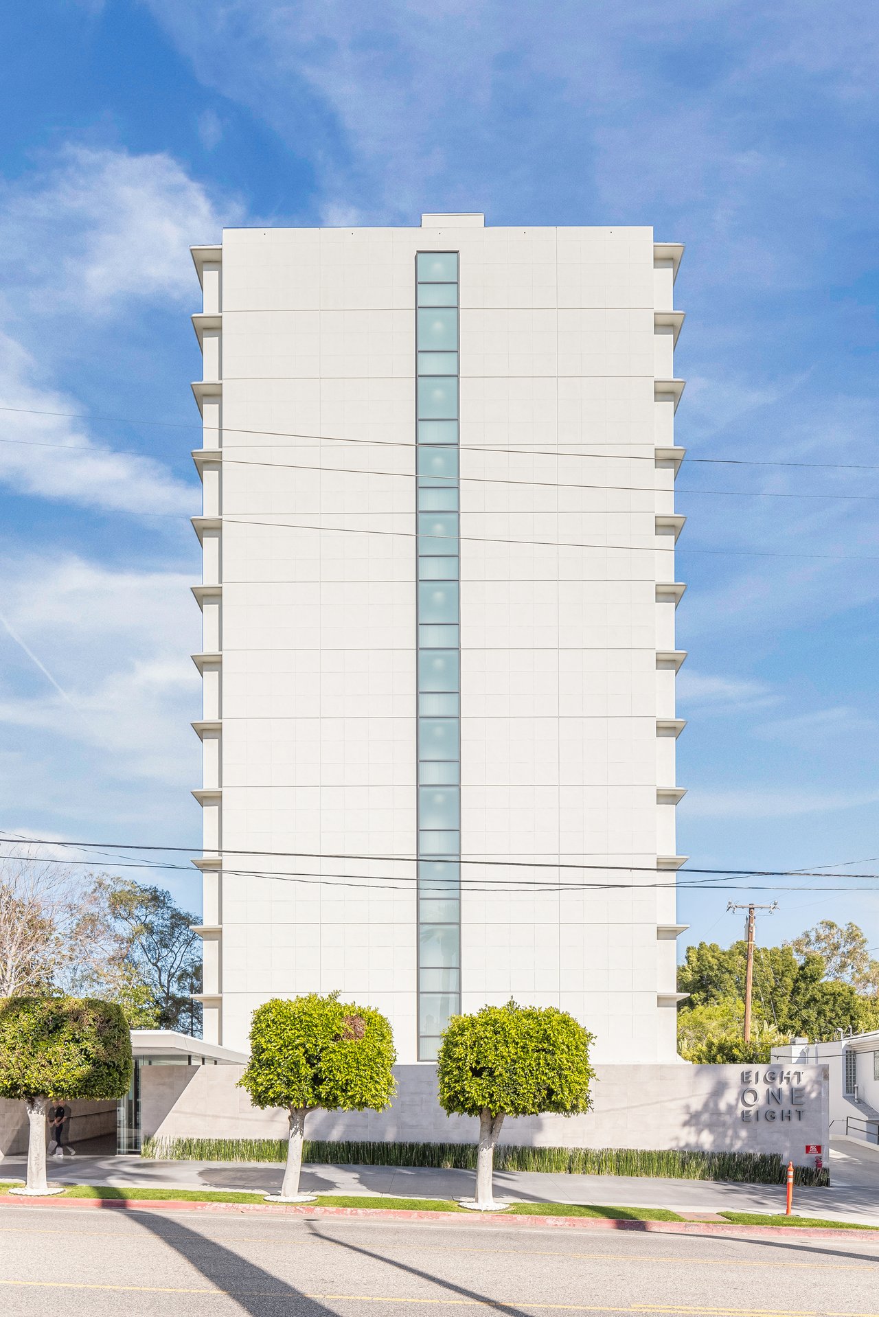 818 N Doheny Dr Unit: 607