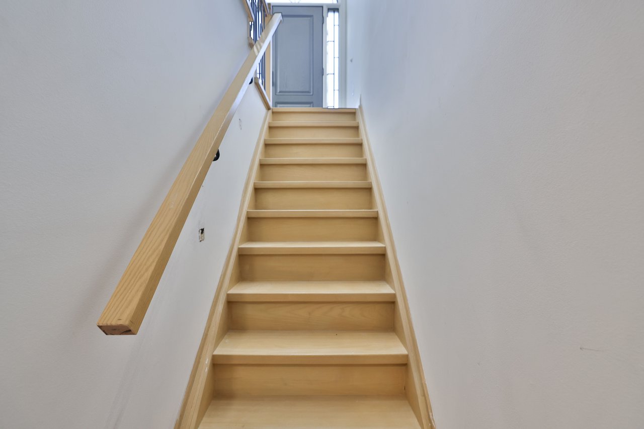 63 Tradewind Drive, Oakville