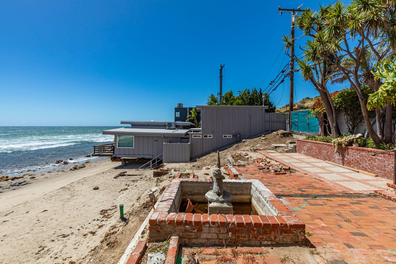 24236 Malibu Rd
