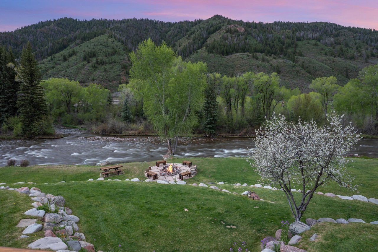 2134 Lower River