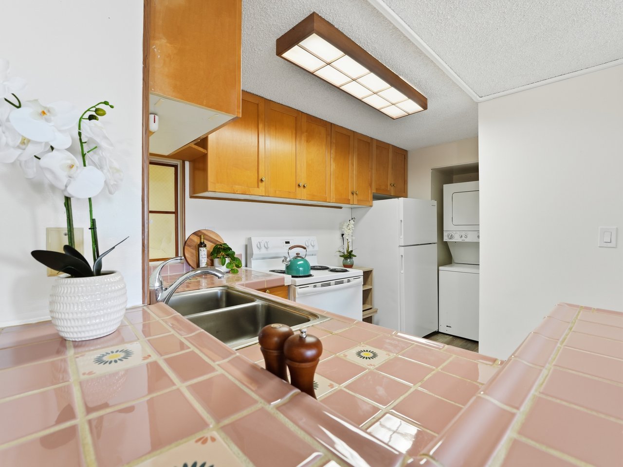 2724 Kahoaloha Lane Unit #1805