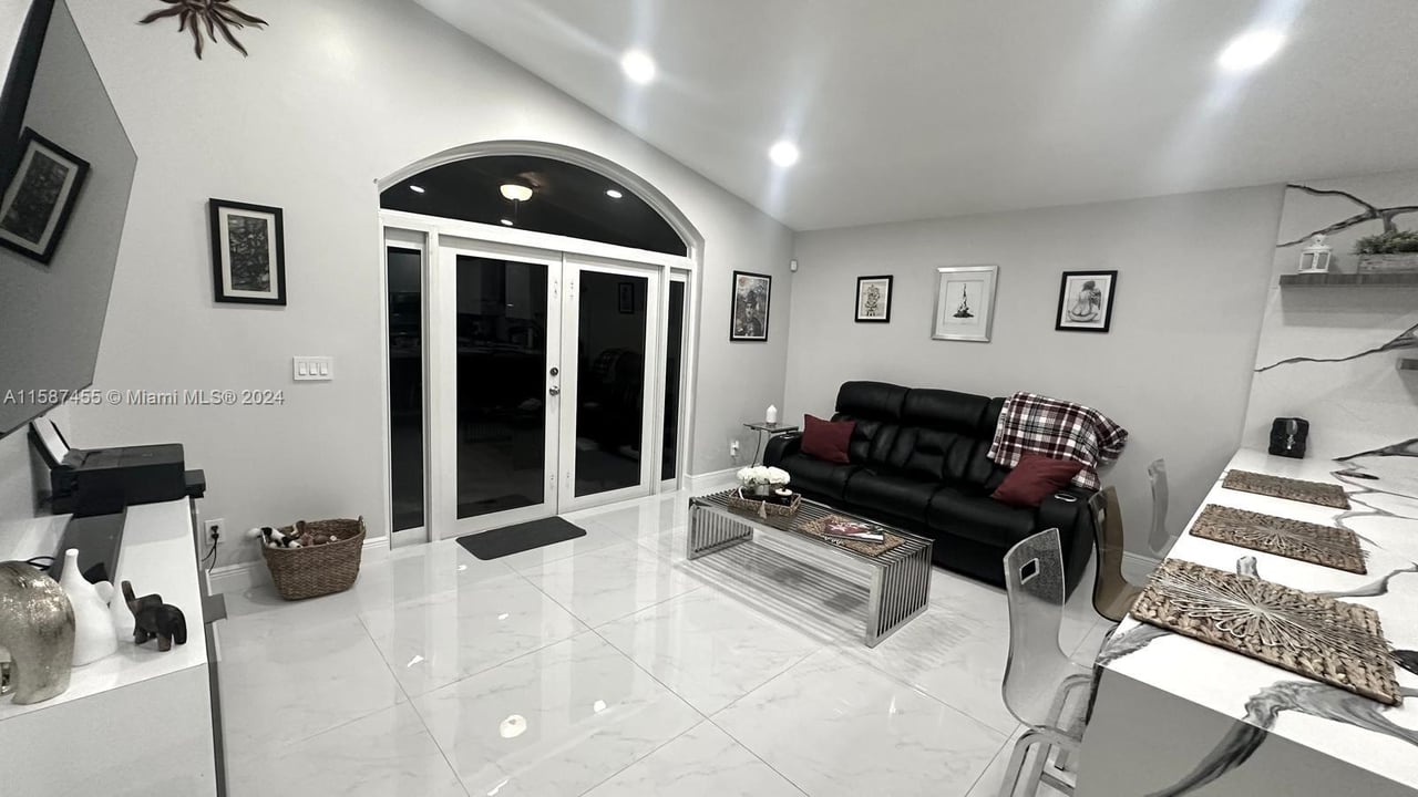 18226 SW 29 St Miramar
