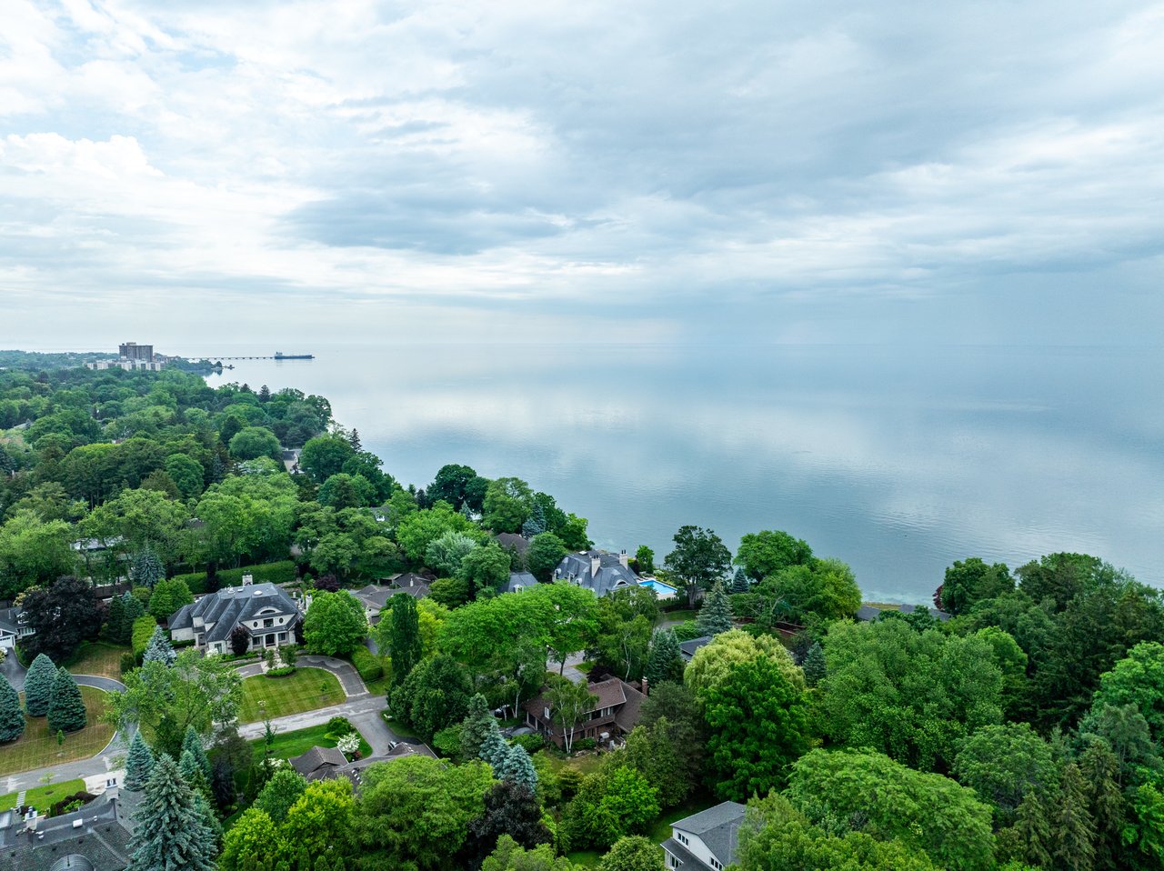 4312 Lakeshore Road, Burlington