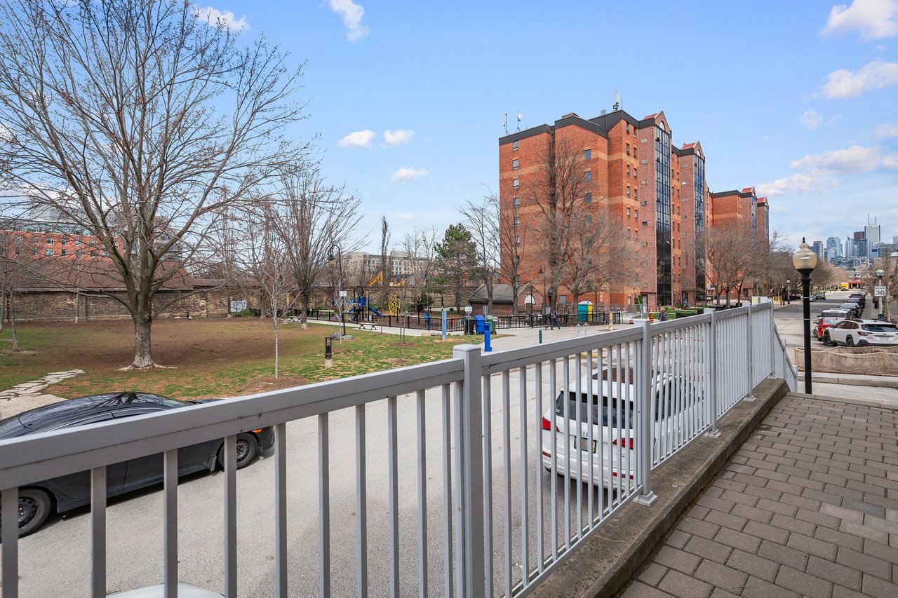 12 Sudbury St #802
