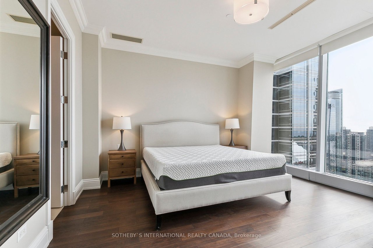 183 Wellington St W 3005